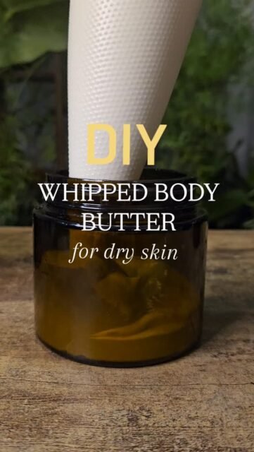 DIY WHIPPED BODY BUTTER • FOR DRY SKIN🥥🌴🧖🏾‍♀️

1. Add shea butter and coconut oil to a heatproof bowl.

- Melt the butters and oils together using the double boiling technique (don't let the bowl touch the water).

- Stir occasionally until fully melted.

2. Stir in essential oil until everything is well combined.

3. Cool the mixture and let it sit on the counter for 10–15 minutes.

4. Leave in the fridge for 20–40 minutes, until it looks like soft Vaseline.

Add extras (optional)

☀️Essential oils (3-4 drops)

5. Whip using a hand mixer or whisk for 3–5 minutes until light, fluffy and creamy – like whipped cream.

6. Spoon into a clean, dry jar.

☆Store in a cool, dry place, away from direct sun.

Shelf life: 3–6 months (if it smells “off”, discard).

#cleanbeautyskincare #naturalskincareremedies #diybodybutter