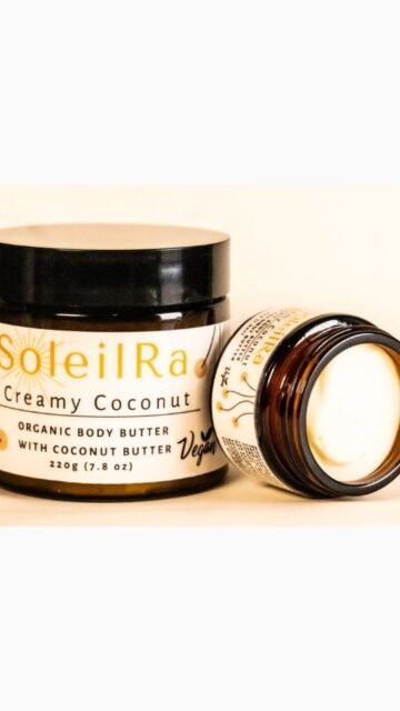 Glowing skin from every angle🤌🏾

#soleilraskincare #mothersdaygiftideas #giftideasformum #handmademothersdaygifts